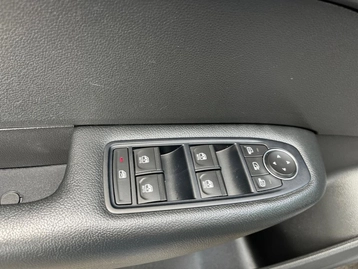 Image véhicule  Renault ARKANA (21)