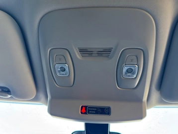 Image véhicule Renault SCENIC (44) Image véhicule Renault SCENIC (44)