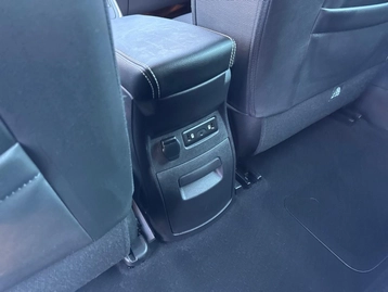 Image véhicule Renault SCENIC (16) Image véhicule Renault SCENIC (16)