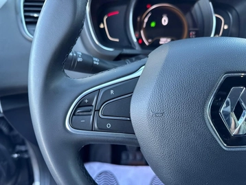 Image véhicule Renault SCENIC (32) Image véhicule Renault SCENIC (32)