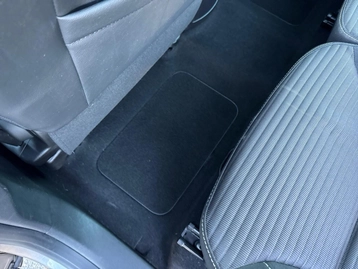 Image véhicule Renault SCENIC (26) Image véhicule Renault SCENIC (26)