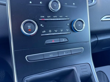 Image véhicule Renault SCENIC (13) Image véhicule Renault SCENIC (13)