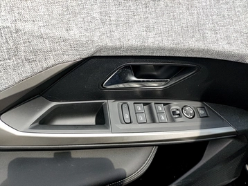 Image véhicule  Peugeot 3008 (3) (12)
