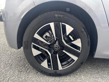 Image véhicule  Peugeot 208 (8)