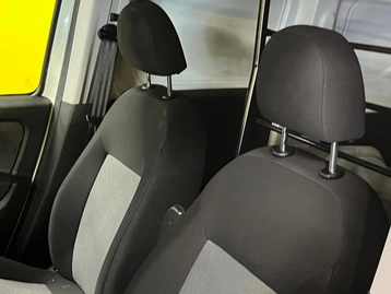 Image véhicule Fiat DOBLO (27) Image véhicule Fiat DOBLO (27)