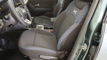 Image véhicule  Dacia DUSTER (11)