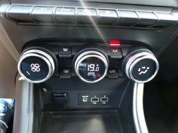 Image véhicule  Renault CAPTUR (10)