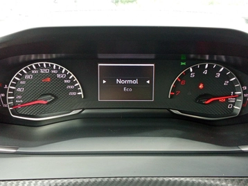 Image véhicule  Peugeot 208 (15)