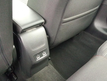 Image véhicule  Peugeot 208 (30)