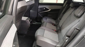 Image véhicule  Peugeot 5008 (8)