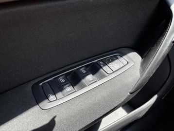 Image véhicule  Renault MEGANE (24)