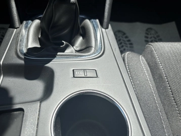 Image véhicule  Renault MEGANE (29)