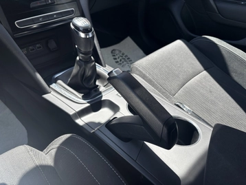 Image véhicule  Renault MEGANE (30)