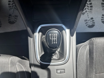 Image véhicule  Renault MEGANE (28)