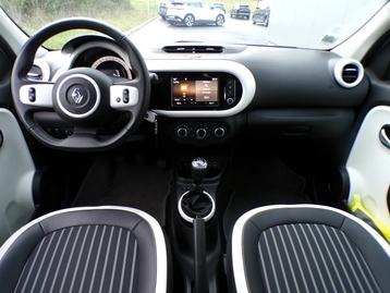 Image véhicule  Renault TWINGO III (11)