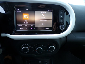 Image véhicule  Renault TWINGO III (15)