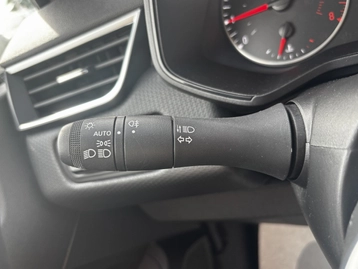 Image véhicule  Renault CLIO (10)