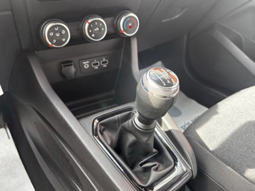 Image véhicule  Renault CLIO (21)
