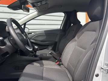 Image véhicule  Renault CLIO (3)