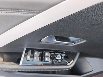 Image véhicule  Opel ASTRA (18)
