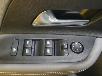 Image véhicule  Opel MOKKA (30)