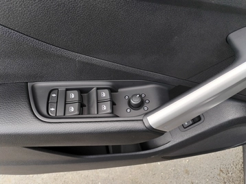 Image véhicule  Audi Q2 (10)