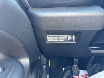 Image véhicule  Jeep AVENGER (21)