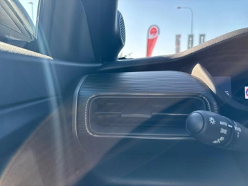 Image véhicule  Jeep AVENGER (20)