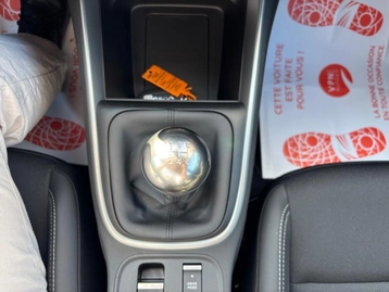 Image véhicule  Jeep AVENGER (36)