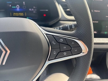 Image véhicule  Renault CAPTUR (25)