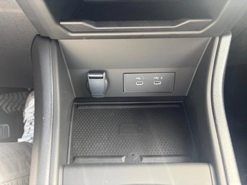 Image véhicule  Renault CAPTUR (35)