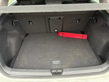 Image véhicule  Volkswagen GOLF (38)