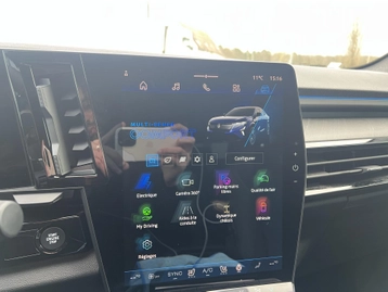 Image véhicule  Renault RAFALE (46)