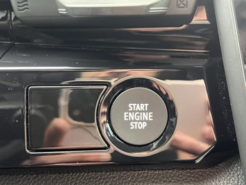 Image véhicule  Renault RAFALE (43)