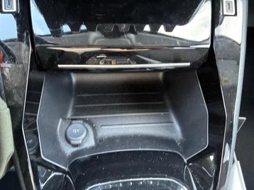 Image véhicule  Peugeot 208 (34)