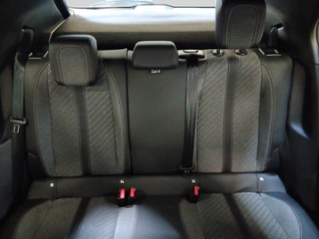 Image véhicule  Peugeot 2008 (8)