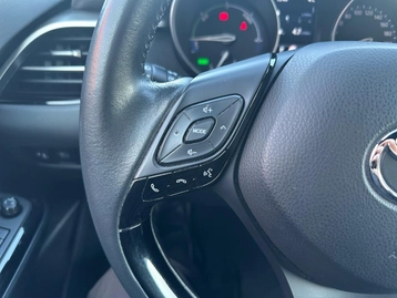Image véhicule  Toyota C-HR (35)