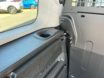 Image véhicule Citroën BERLINGO (18) Image véhicule Citroën BERLINGO (18)