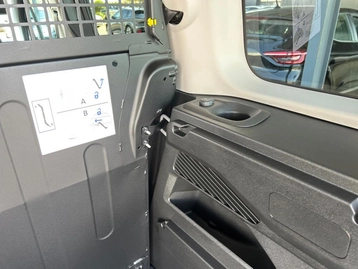 Image véhicule Citroën BERLINGO (19) Image véhicule Citroën BERLINGO (19)