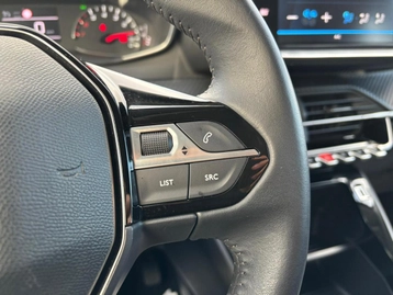 Image véhicule  Peugeot 208 (41)