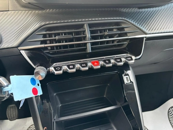 Image véhicule  Peugeot 208 (12)