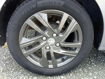 Image véhicule  Peugeot 208 (30)
