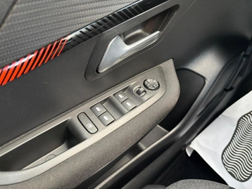 Image véhicule  Peugeot 208 (17)