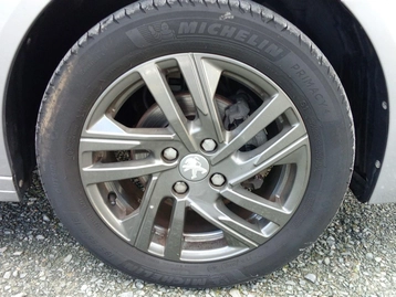 Image véhicule  Peugeot 208 (31)