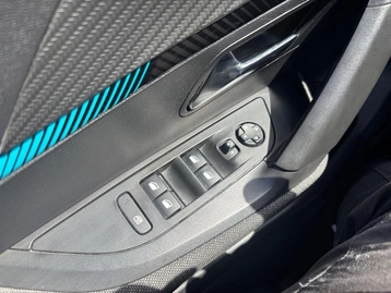 Image véhicule  Peugeot 2008 (20)