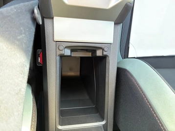 Image véhicule  Dacia BIGSTER (36)