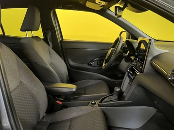 Image véhicule  Toyota YARIS CROSS (28)