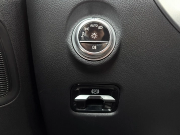 Image véhicule  Mercedes CLASSE C (24)