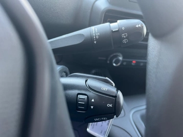 Image véhicule  Peugeot PARTNER (25)