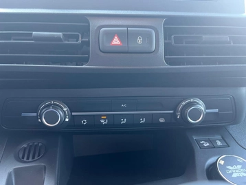 Image véhicule  Peugeot PARTNER (30)